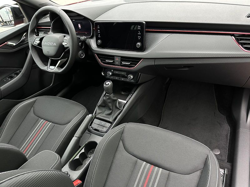 Škoda Kamiq 1.0TSi Monte Carlo 116PS Matri - fotka 37 z 41