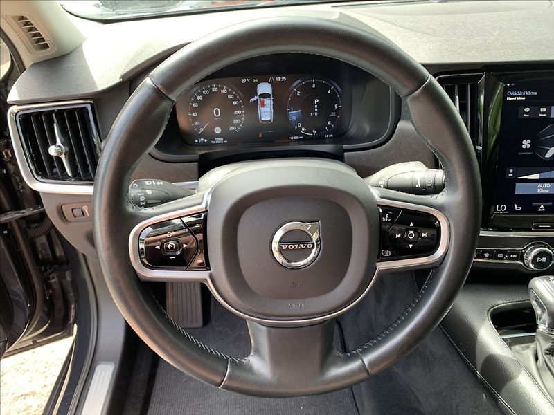 Volvo V90 2,0 D5 CROSS COUNTRY AUTOMAT - fotka 12 z 21