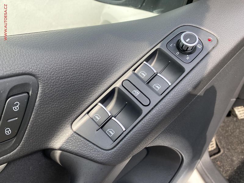 Volkswagen Tiguan (2012) 1.4 TSi, Sport, bixen, navi - fotka 13 z 18