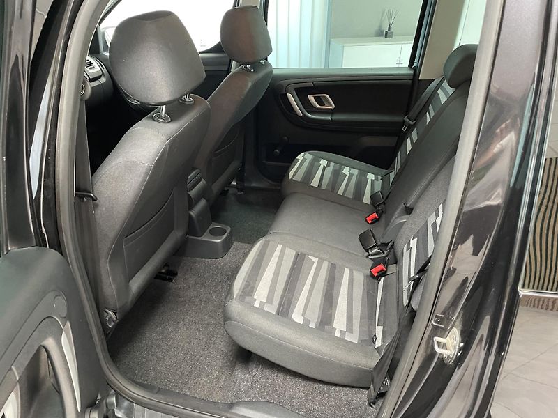 Škoda Roomster 1.2 HTp KLIMA TEMPOMAT  - fotka 17 z 23