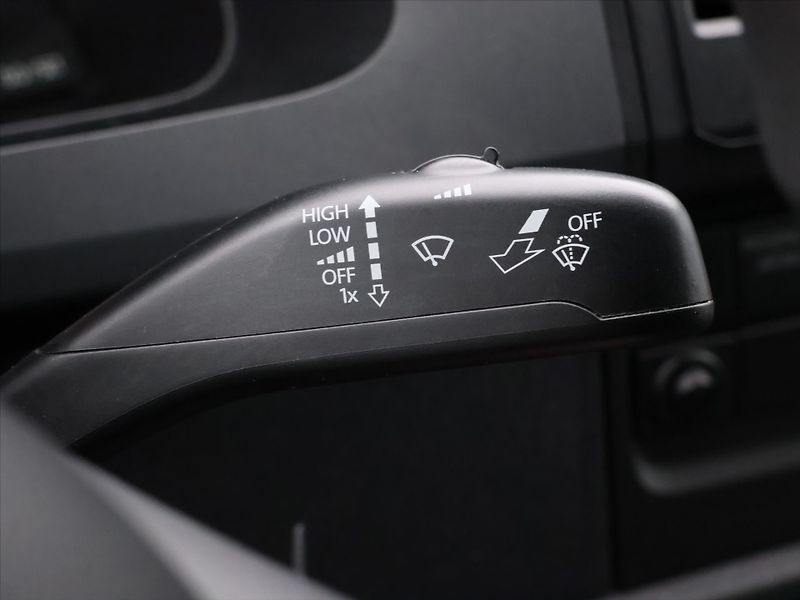 Volkswagen Transporter 2,0 TDI 75 kW Klima DPH CZ - fotka 17 z 28