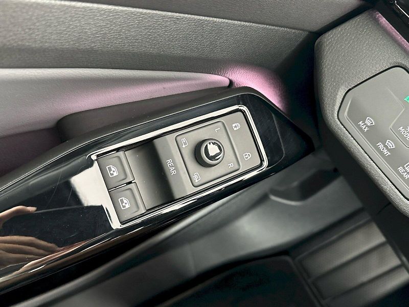 Volkswagen ID.4 (2025) Pro 210kW 4Motion, 82kWh, SOH - fotka 34 z 37