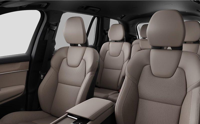 Volvo XC90 (2026) T8 AWD PLUS BRIGHT - fotka 12 z 17