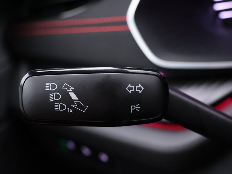 Škoda Octavia 2,0 TSI 195kW DSG RS DPH 1.Maj - fotka 21 z 43