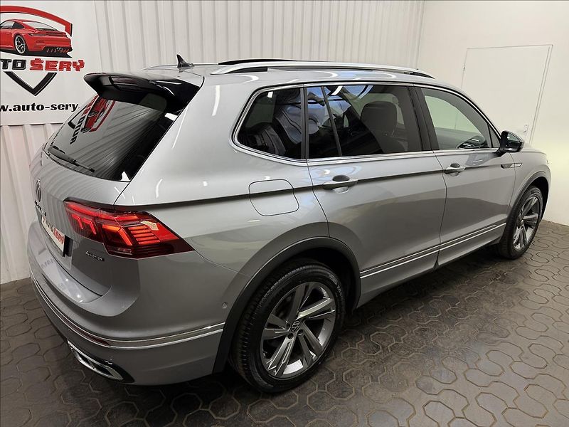 Volkswagen Tiguan Allspace R-LINE 180kW DCC H&K HUD PANO - fotka 8 z 50