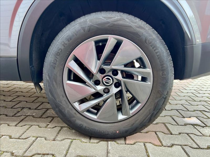Nissan Qashqai 1,3 mHEV / Business / Xtronic - fotka 39 z 43