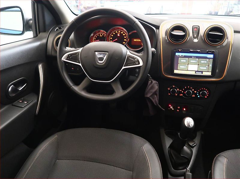 Dacia Logan (2017) Stepway 0.9 TCe, LPG - fotka 7 z 17