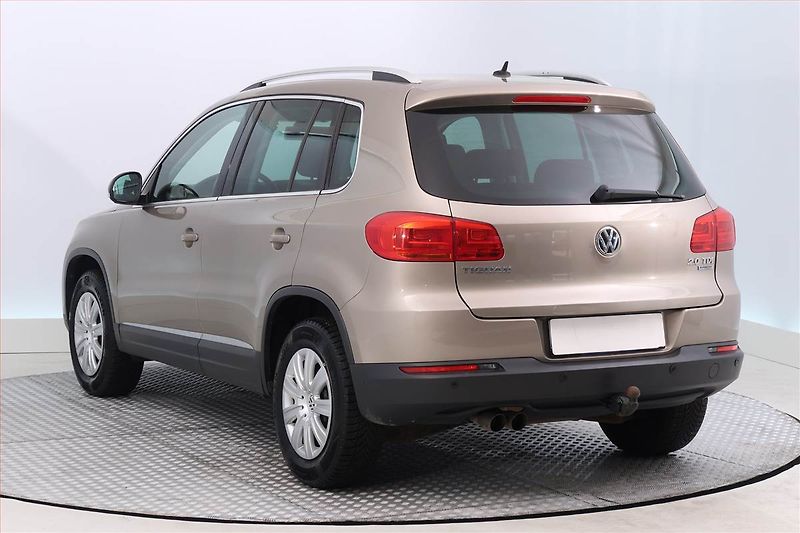 Volkswagen Tiguan (2012) 2.0 TDI, Tempomat - fotka 4 z 16