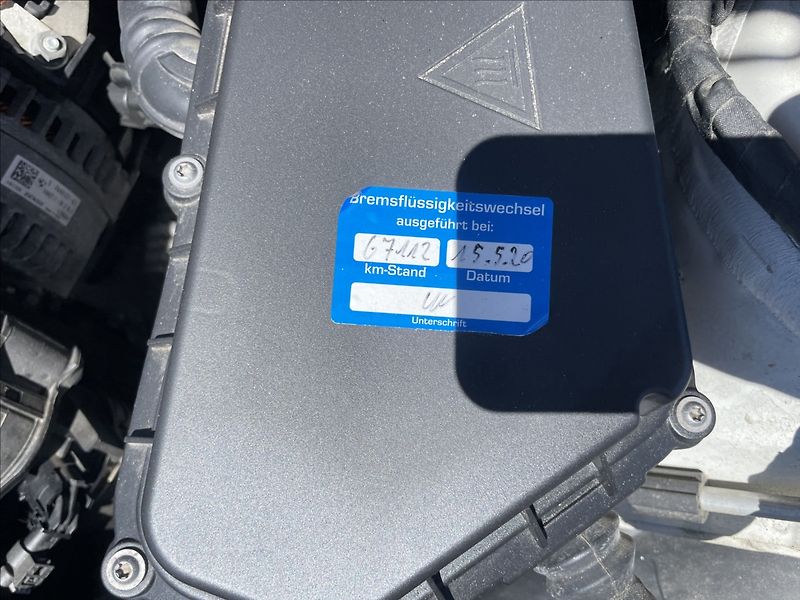 BMW Řada 1 2,0 d 110kw xDrive - fotka 24 z 33