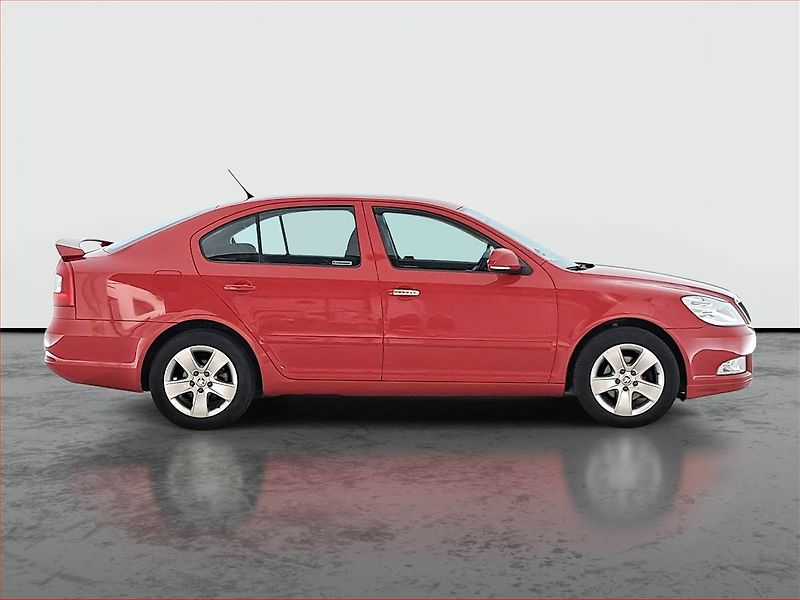 Škoda Octavia (2010) Ambiente 1.4 TSI, Navi - fotka 6 z 15