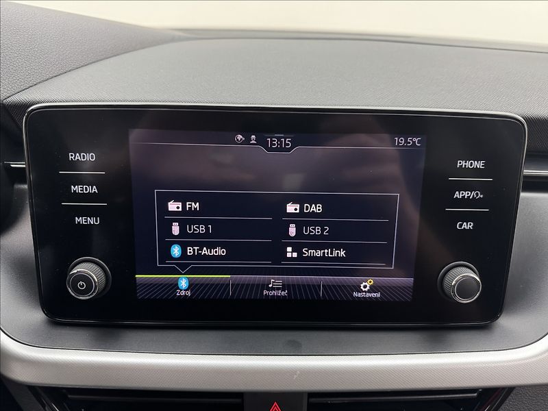 Škoda Kamiq 1,5 TSi 110kW VÝHŘEV TAŽNÉ ČR - fotka 16 z 35