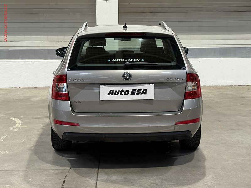 Škoda Octavia (2016) 2.0 TDi, ČR, L&K, DSG, +ALU - fotka 5 z 26