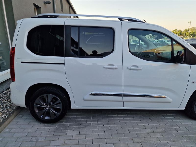 Toyota ProAce City 1.5 D-4D 130k L1 Family - fotka 41 z 49