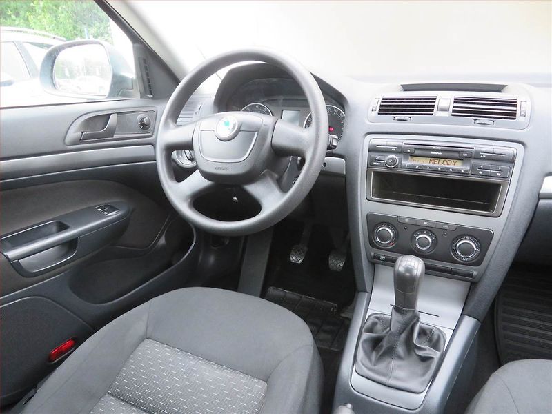 Škoda Octavia (2012) Ambition 1.4 TSI, Serv.kniha - fotka 7 z 14