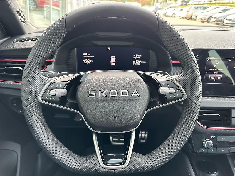Škoda Kamiq 1.0TSi 85 kW MONTE CARLO DSG - fotka 13 z 30