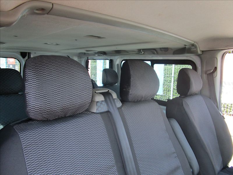 Renault Trafic 2.0dCi 115 Passenger, 9 míst - fotka 19 z 41