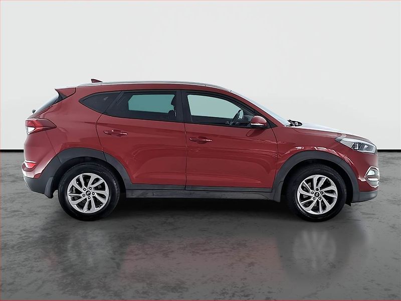 Hyundai Tucson (2017) Trikolor 1.6 T-GDI, ČR,1.maj - fotka 6 z 21