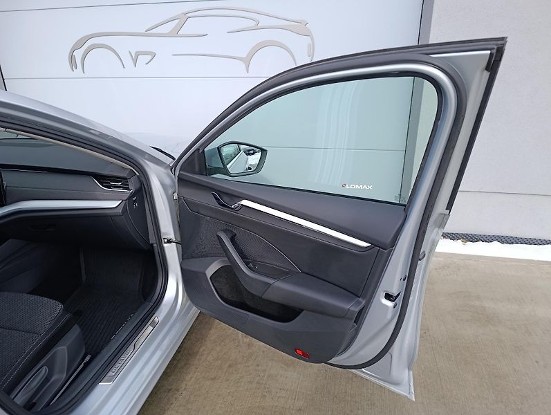 Škoda Octavia 2.0TDi 110kW DSG STYLE ČR - fotka 25 z 27