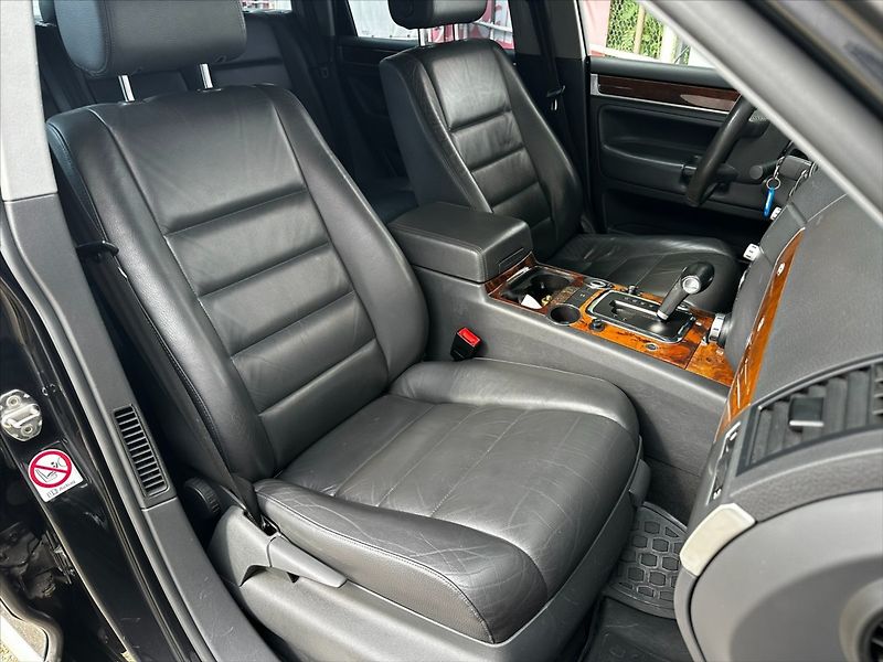 Volkswagen Touareg 3,2 V6 177kW-4X4-LPG - fotka 13 z 36