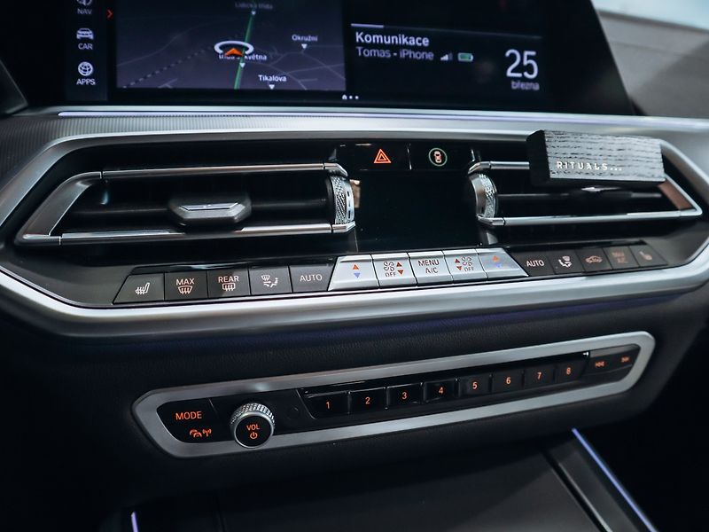 BMW X5 30d xDrive, M-Paket - fotka 11 z 20