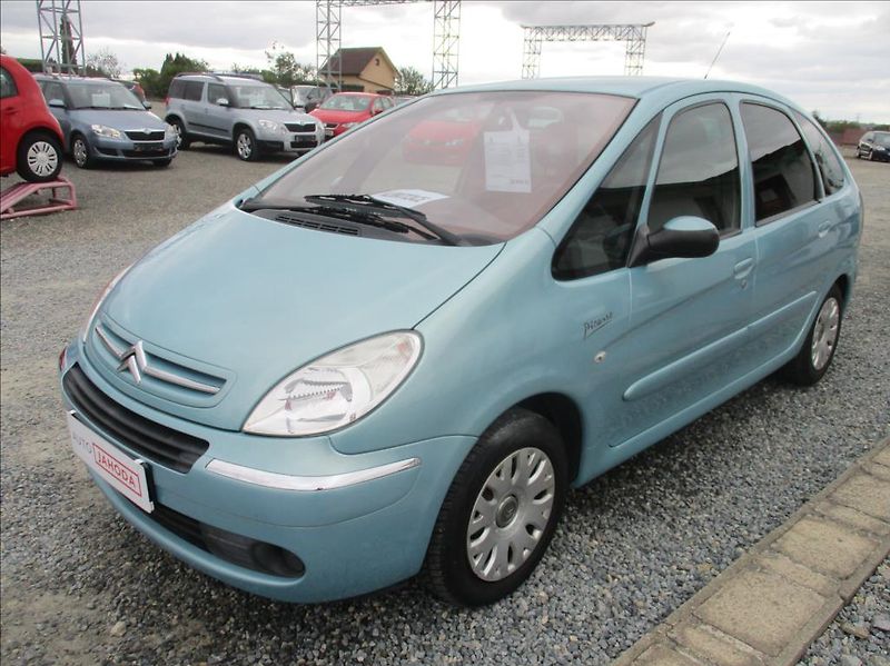 Citroën Xsara Picasso 1,6 i, klima, servis, tažné, - fotka 3 z 35