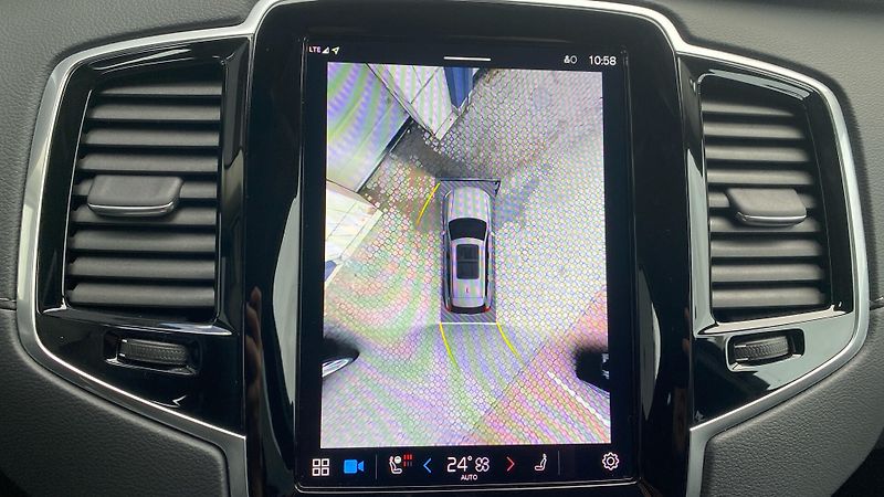 Volvo XC90 PLUS BRIGHT, B5 AWD, 173+10 kW - fotka 22 z 33
