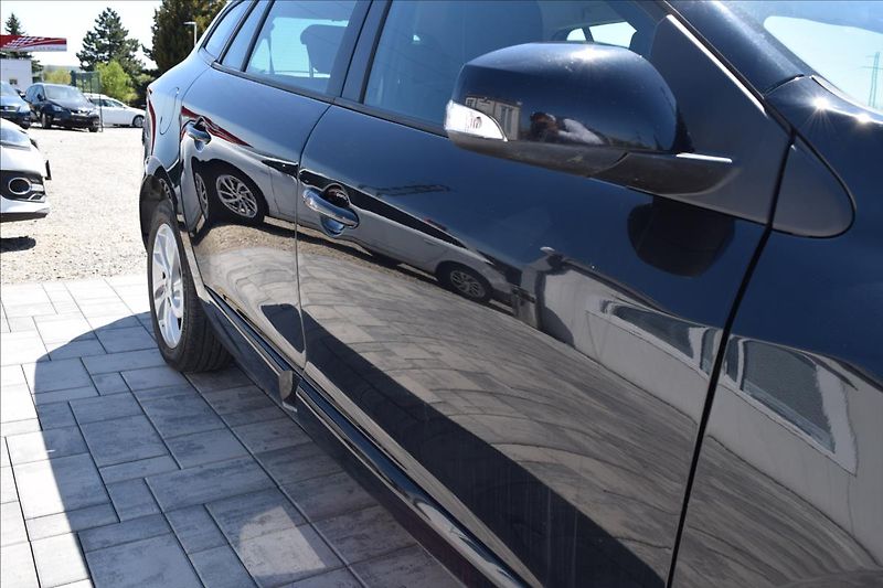 Renault Mégane 1,5 DCI 81KW PO SERVISE TAŽNÉ - fotka 8 z 49