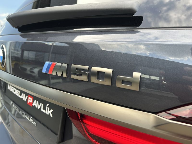 BMW X7 M50D Final Edition 1/100 - fotka 8 z 39