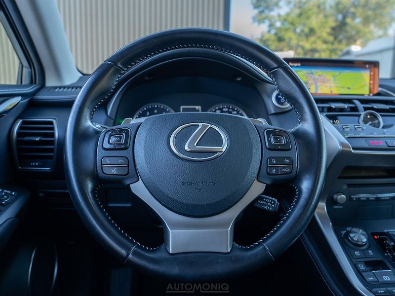 Lexus NX 300h (2020) 2.5 Hybrid AWD adaptív, Navi - fotka 8 z 19