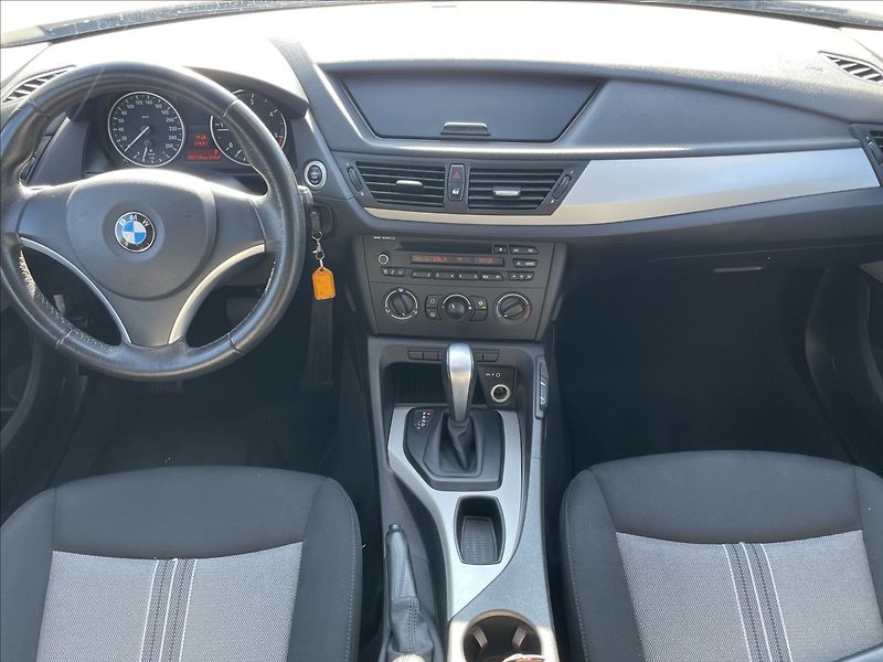 BMW X1 2,0 18d X-Drive Automat CZauto - fotka 12 z 33