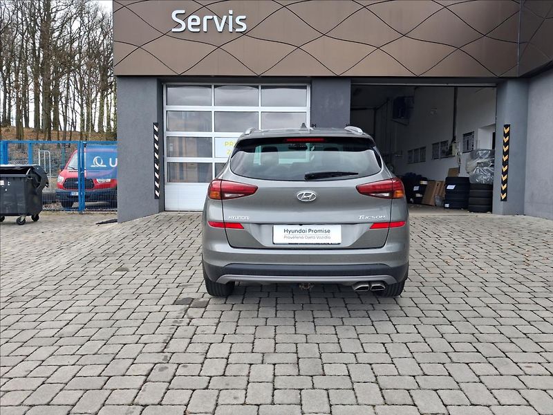 Hyundai Tucson 1,6 T-GDI AT STYLE - fotka 17 z 18
