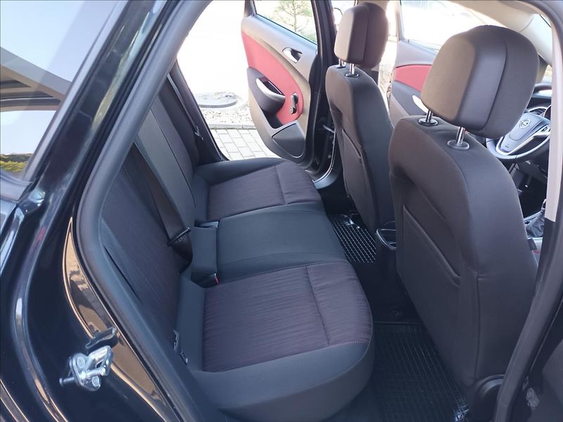 Opel Astra 1,6 i,85KW,KLIMA,PARKING - fotka 23 z 42