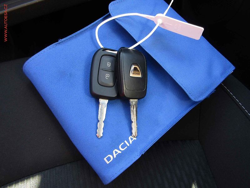 Dacia Logan (2018) 1.0SCe, 2.maj,ČR, Klima - fotka 14 z 15