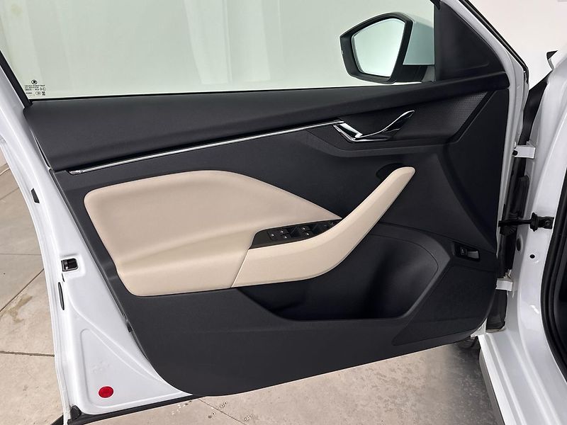 Škoda Kamiq Style - fotka 13 z 29