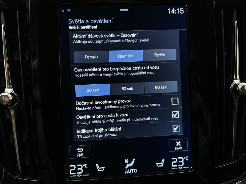 Volvo S90 D4 AWD MOMENTUM AUT - fotka 37 z 44