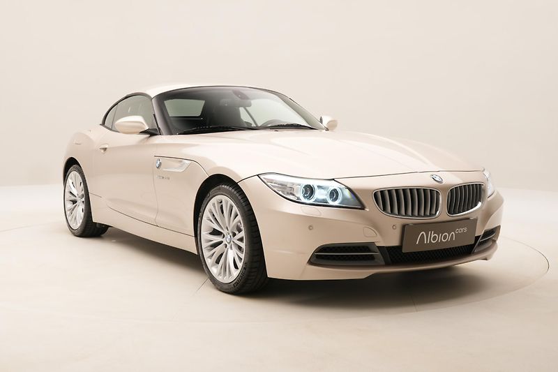 BMW Z4 sDrive 35i N54 AUT CZ 1. maj - fotka 53 z 56
