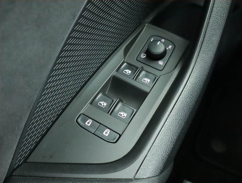 Škoda Octavia (2021) RS 2.0 TSI - fotka 19 z 20