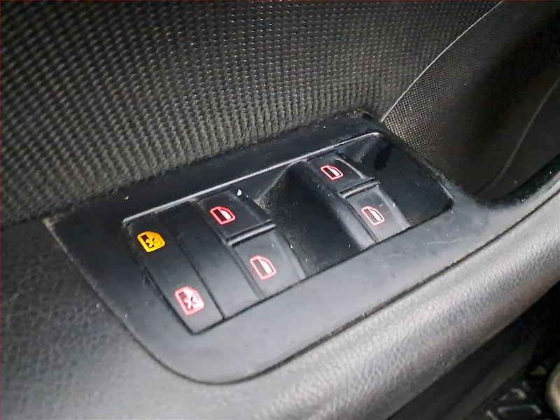 Audi A6 (2006) S line 2.7 TDI , 4X4, Automat - fotka 16 z 17