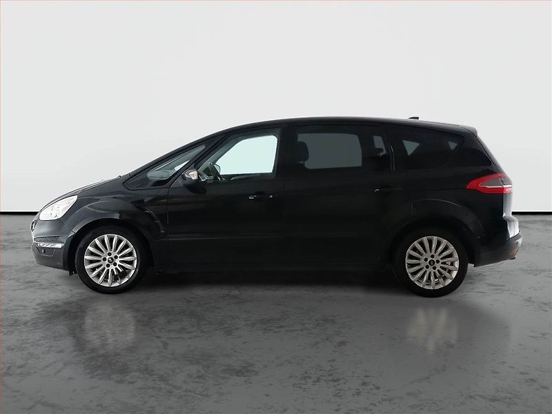 Ford S-MAX (2014) Titanium 2.0 TDCi, Navi - fotka 3 z 16