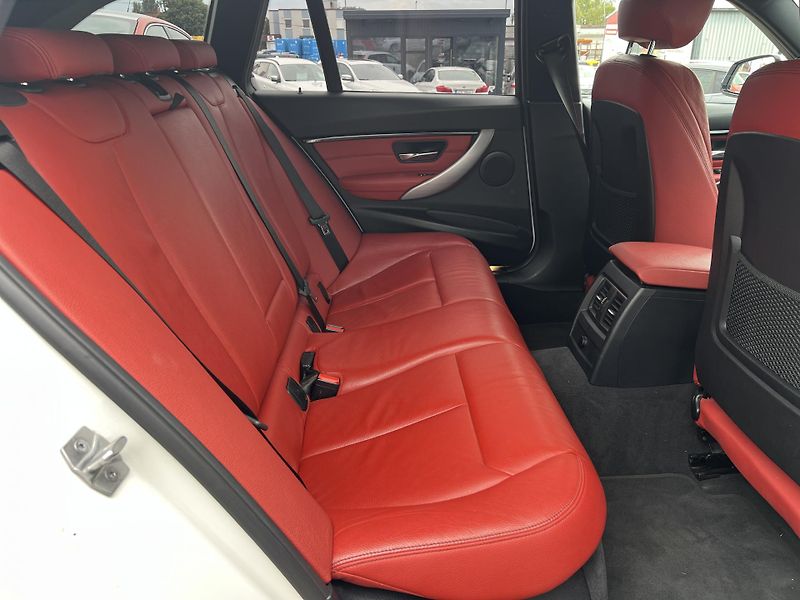 BMW Řada 3 320D M-PAKET X-DRIVE AUTOMAT - fotka 40 z 52