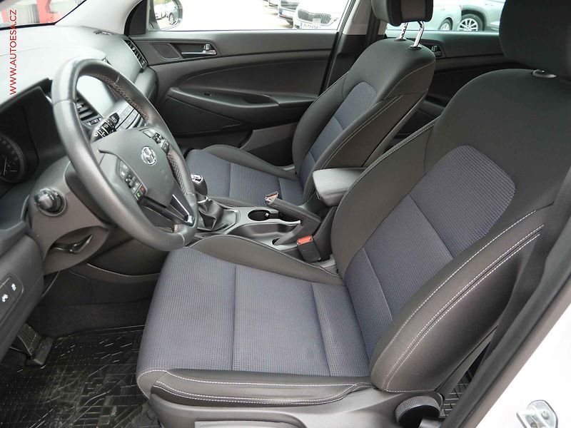 Hyundai Tucson (2017) 1.7 CRDi, ČR, AC, TZ, navi - fotka 9 z 25