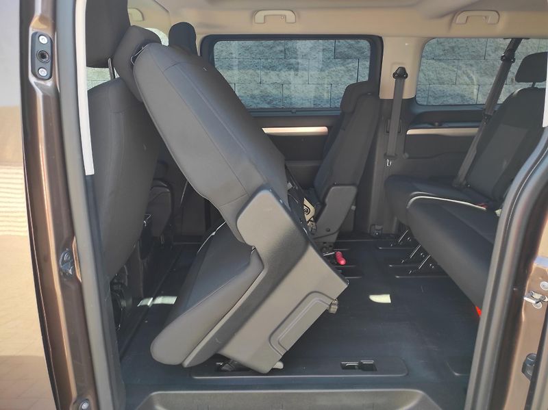 Toyota ProAce Verso 2,0D-4D130kW,L2, Shuttle,ČR - fotka 15 z 44