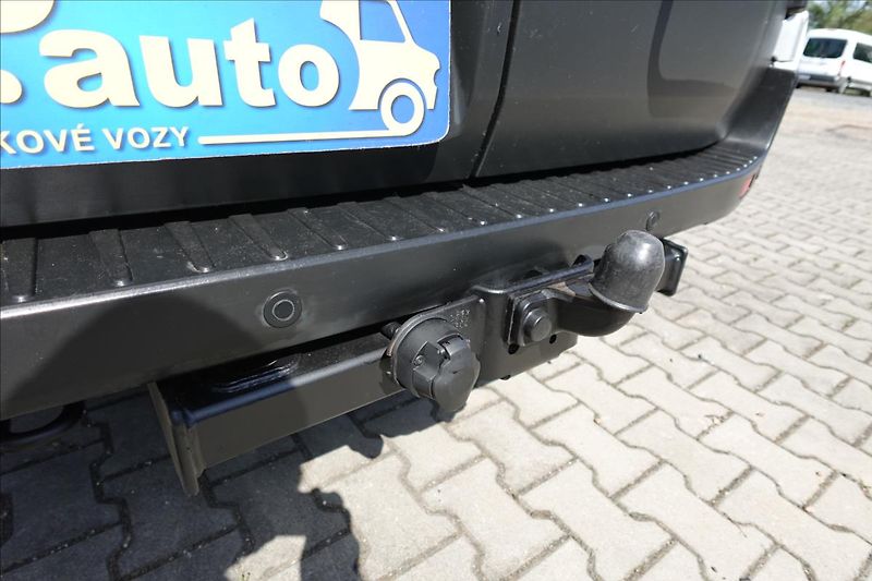 Ford Transit 2,0 TDCi  L3H2 6MÍST KLIMA - fotka 14 z 40