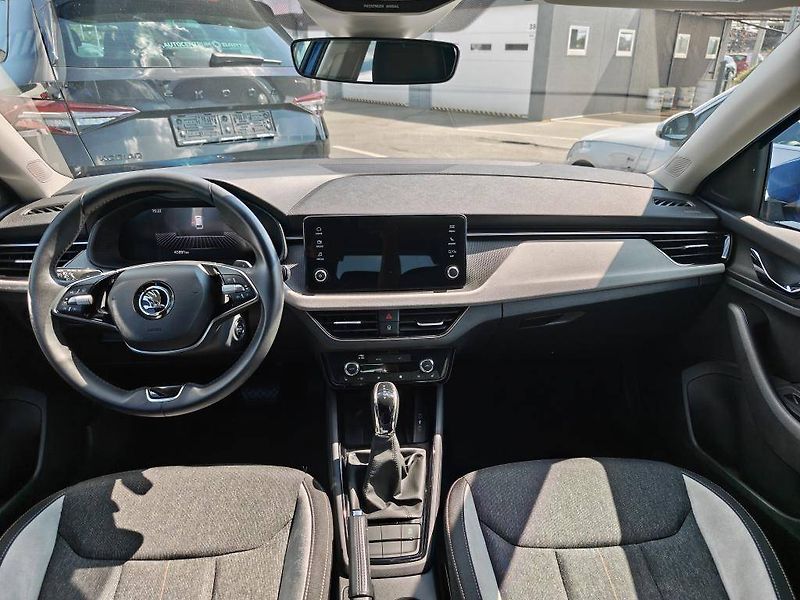 Škoda Scala Drive 7DSG 1,0TSI - fotka 10 z 22