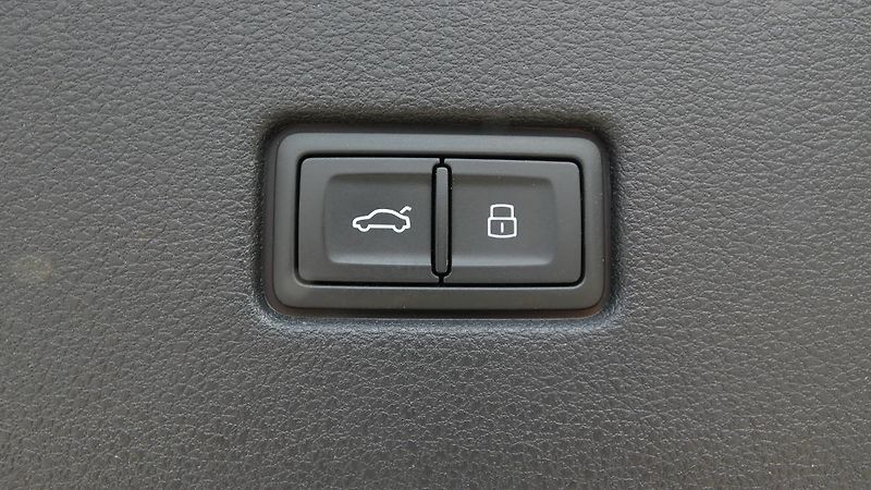 Audi Q8 50 TDi quattro Tiptronic - fotka 23 z 29