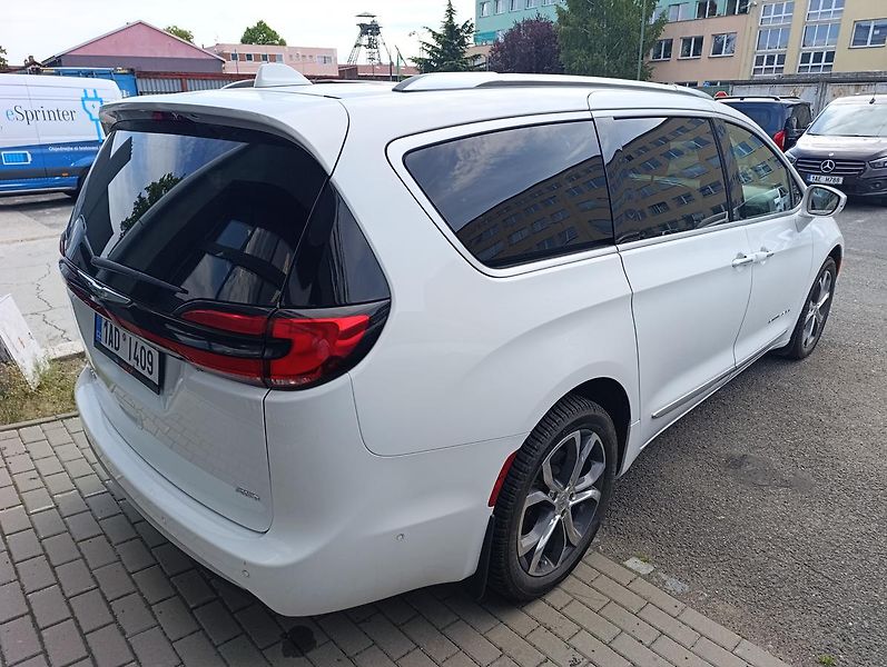 Chrysler Pacifica (2021) PINNACLE AWD 3,6 V6 - fotka 6 z 22