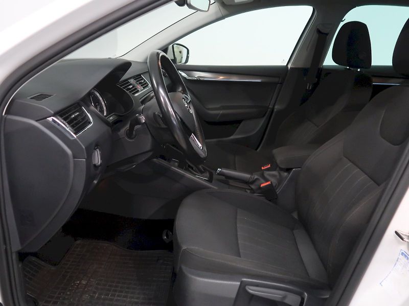 Škoda Octavia (2018) STYLE 1.6TDI 85KW DSG - fotka 13 z 37
