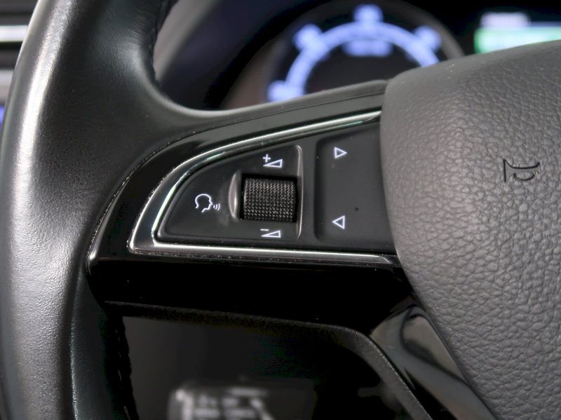 Škoda Superb (2019) STYLE 2.0TDI 140KW 4x4 DSG WEB - fotka 20 z 42