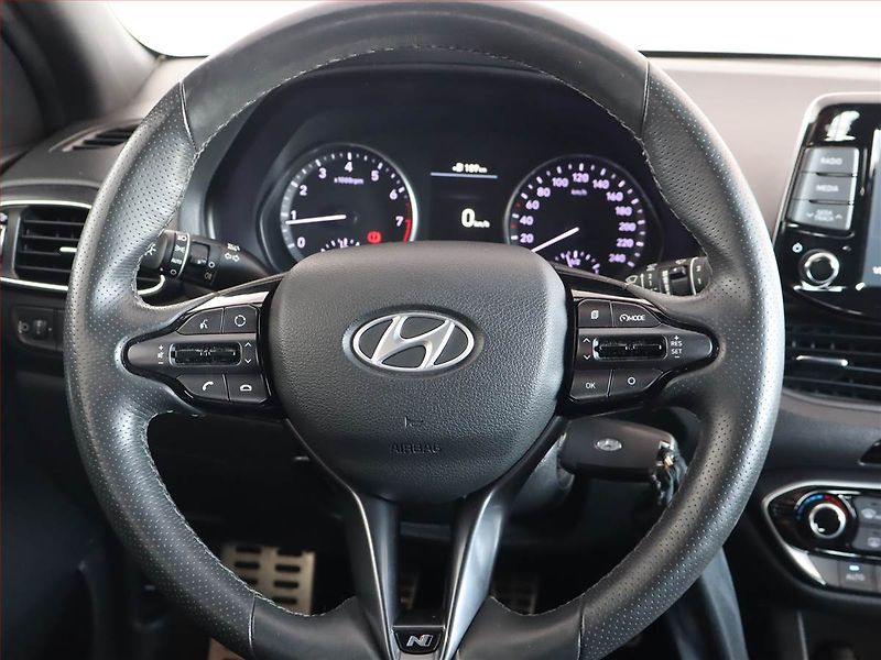 Hyundai i30 (2019) N-Line 1.4 T-GDI, Serv.kniha - fotka 15 z 19