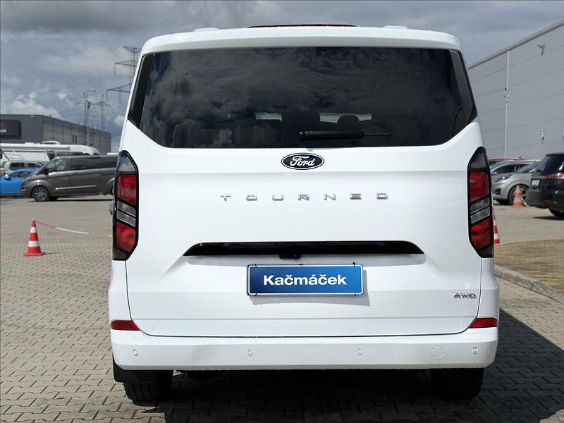 Ford Tourneo Custom 2,0 EcoBlue 125kW Titanium AWD - fotka 4 z 27